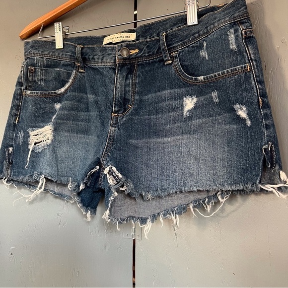 For Ever 21 Low-rise Medium Wash Factory Distressed Shorts Size 30 - Picture 9 of 9